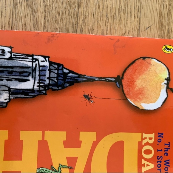 James and the Giant Peach and George’s Marvelous Medicine two Roald Dahl books - Picture 6 of 7